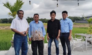dari kiri ke kanan, Pdt Awang, Ki Tarto S, Indria F, Sumardi.