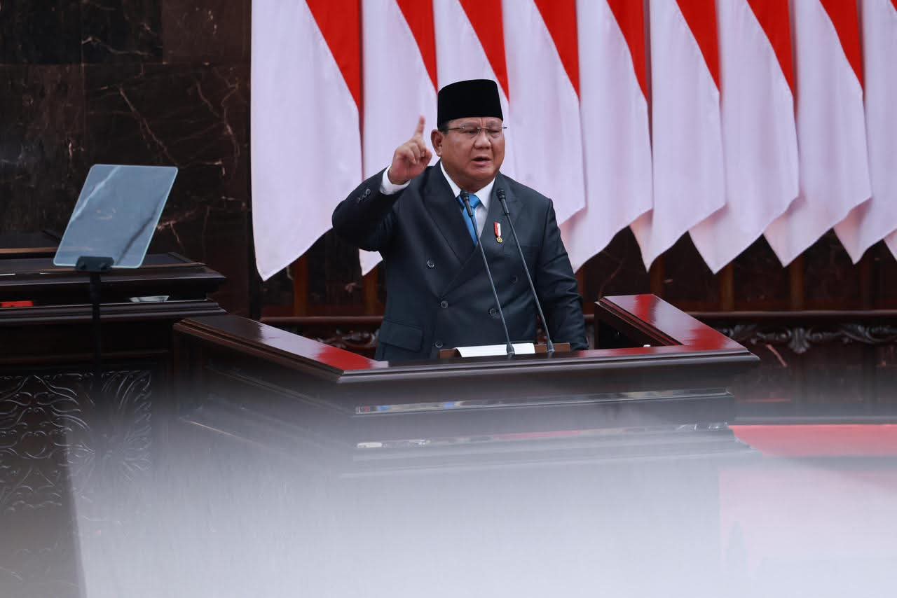 Kebijakan APBN kedaulatan ekonomi hilirisasi industri nasional kesejahteraan rakyat
