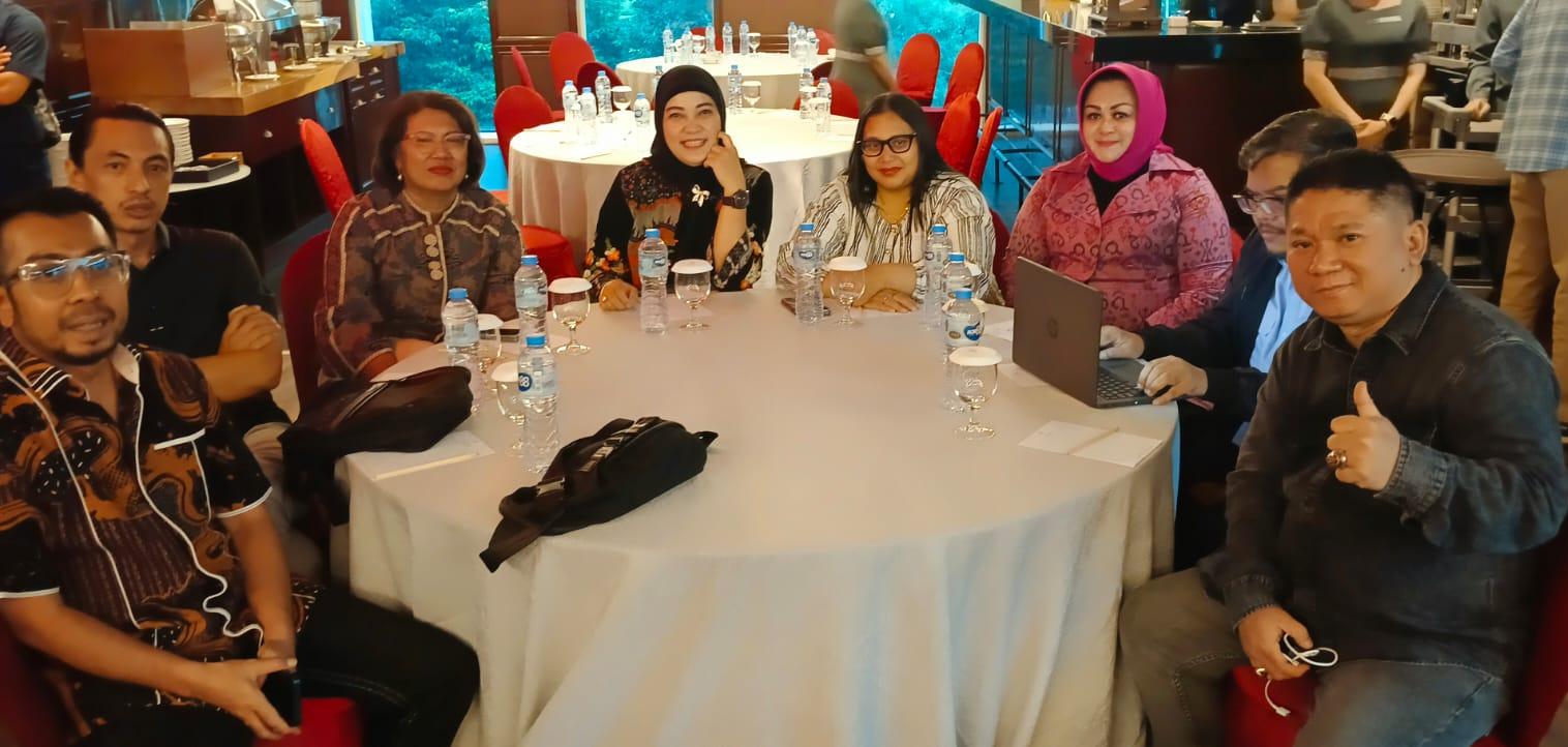 Relawan Emak-Emak