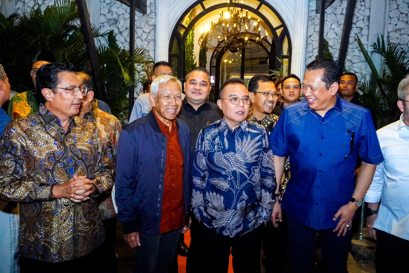 Wakil Ketua DPR RI Sufmi Dasco Ahmad bersama anggota Forum Kebangsaan Pimpinan MPR dan DPR RI Periode 1999-2024.